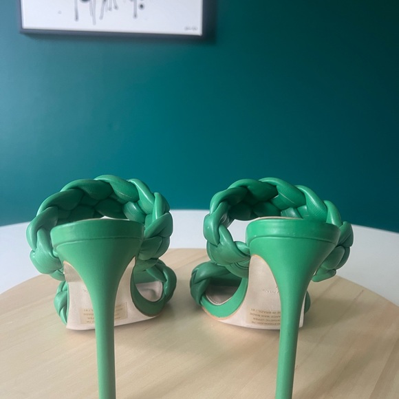 Steve Madden Kenley Woven Slide Heeled Sandal - Picture 4 of 13